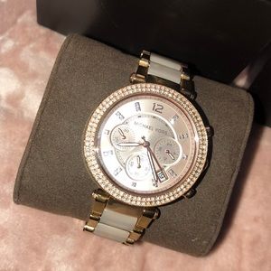 Michael kors women’s rose gold watch